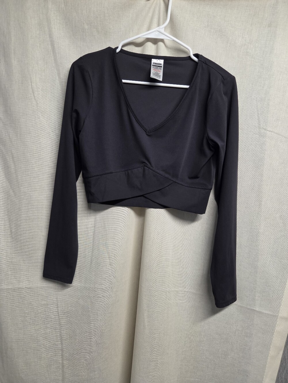 Gymshark Black Long-Sleeve V-Neck Crop Top